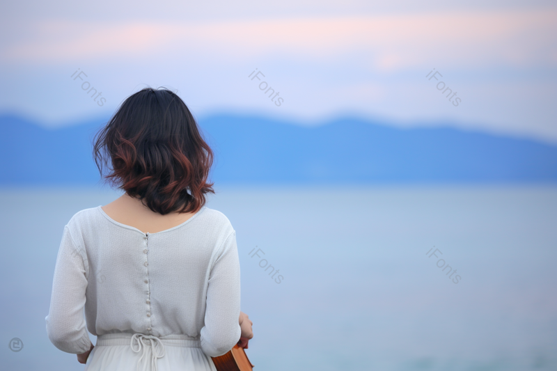 波浪大卷的美女弹吉他清新背影,高清,摄影图,摄影图片,图片大全,摄影图免费下载